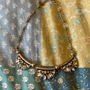 Banana Republic crystal necklace